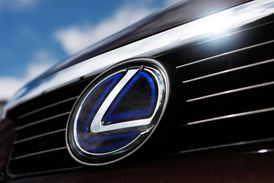  Lexus CT200h 2010 года  (фото 74 из 266)